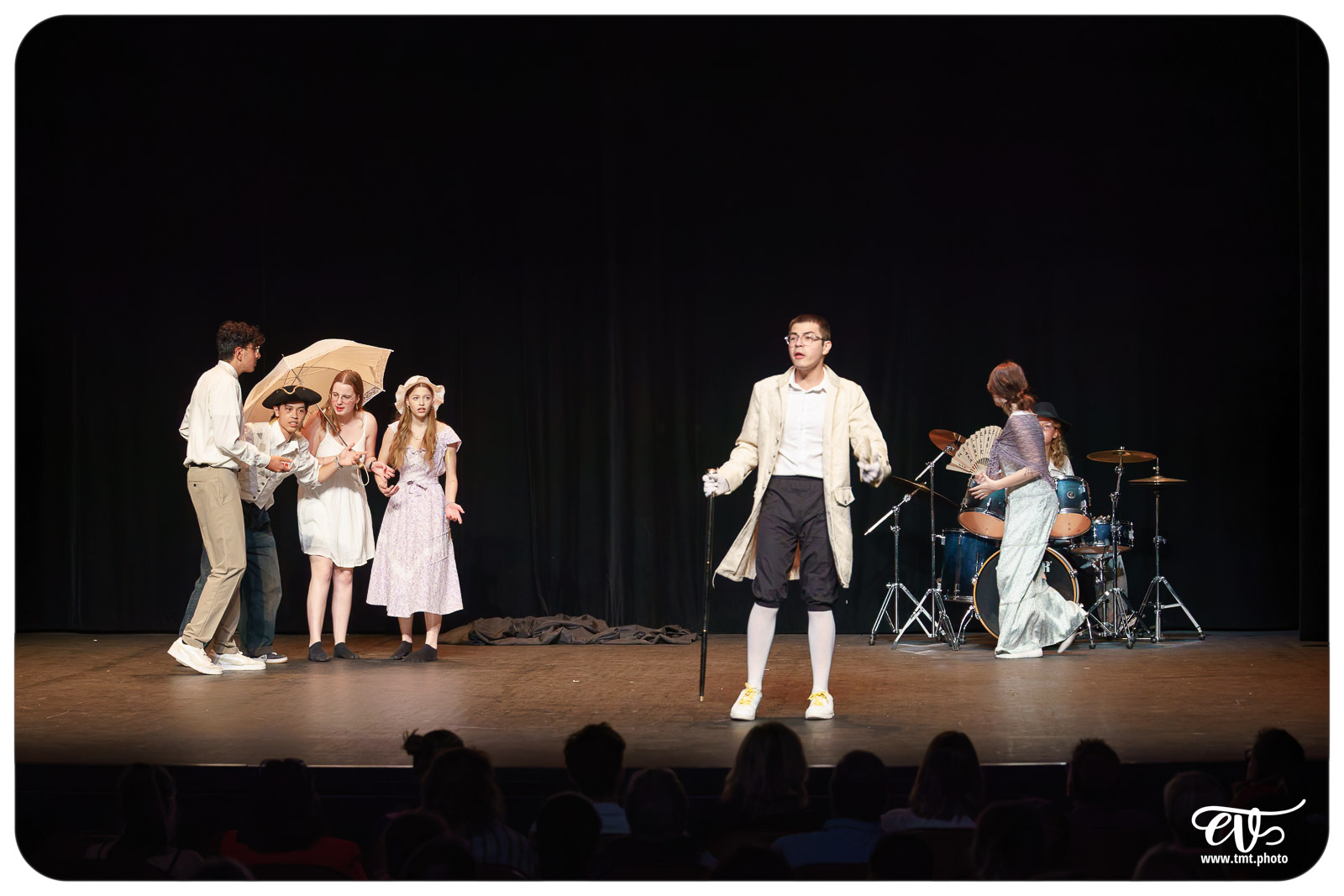 MAIS SONGEONS À RÉPÉTER S'IL VOUS PLAIT !